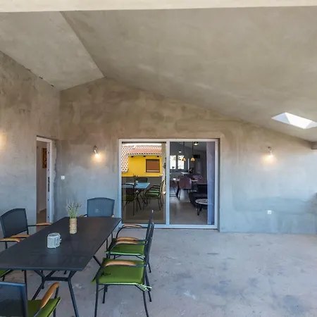 Ivan07 Spacious 3br With Terrace Appartamento