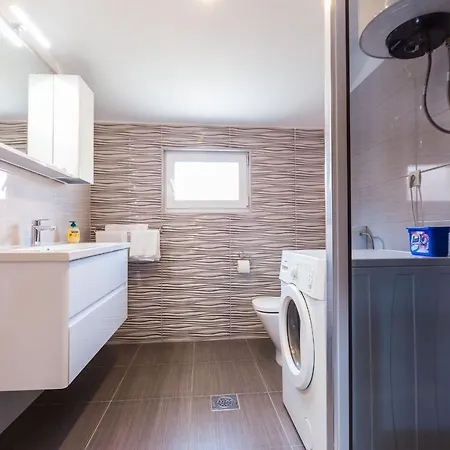 Ivan07 Spacious 3br With Terrace Apartamento Zadar