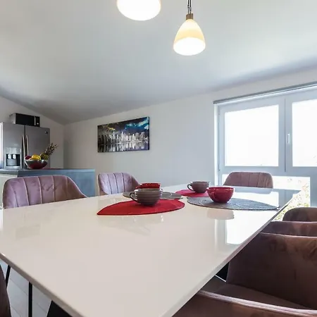 Ivan07 Spacious 3br With Terrace Apartamento *